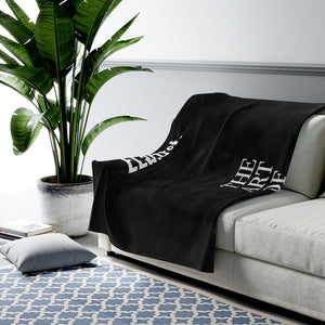 ELarttof Plush Blanket